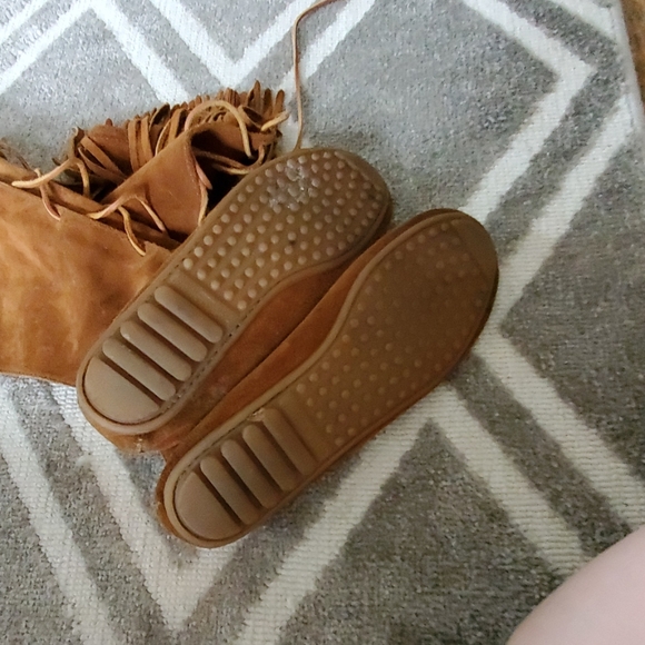 COPY - Minnetonka Boots - Picture 5 of 5